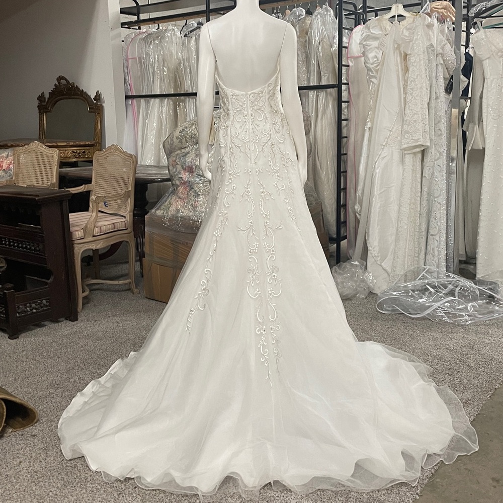 Strapless Wedding Dress - Picture 3 of 8
